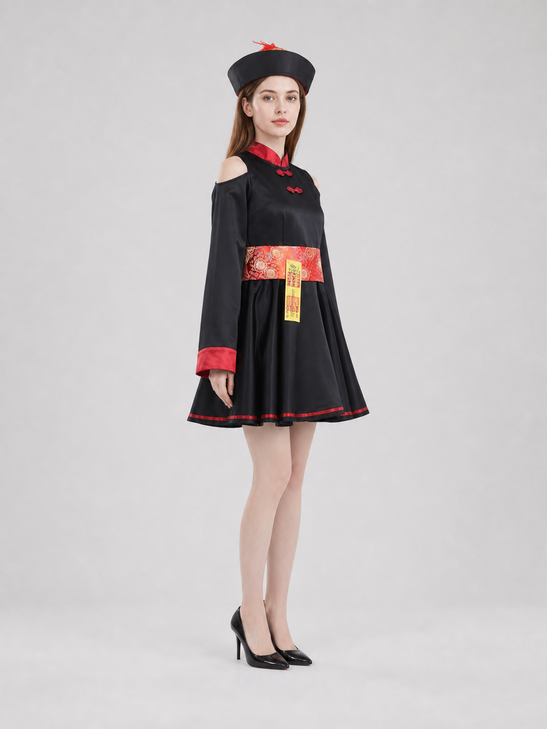 This costume dress is designed for striking theatrical looks and is suitable for cosplay, costume parties, themed performances, and photo shoots. The model follows a traditional Chinese style with expressive decorative details. The main col