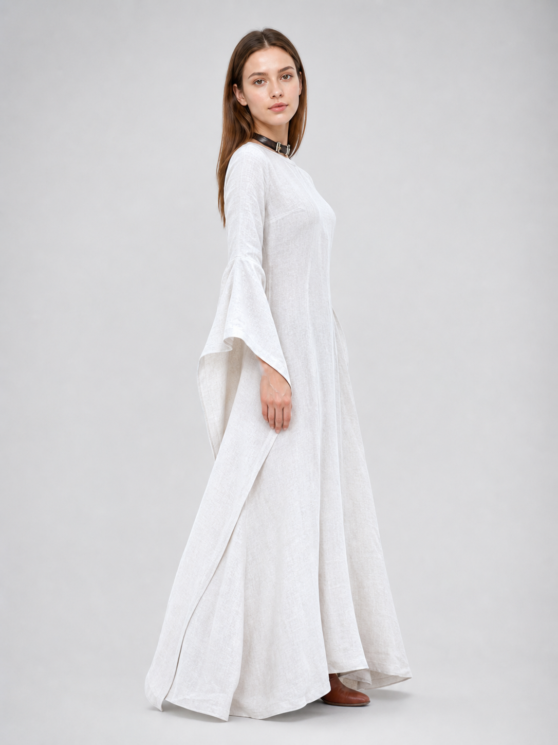 White Long Boho-Style Dress with a Belt and Flared Sleeves