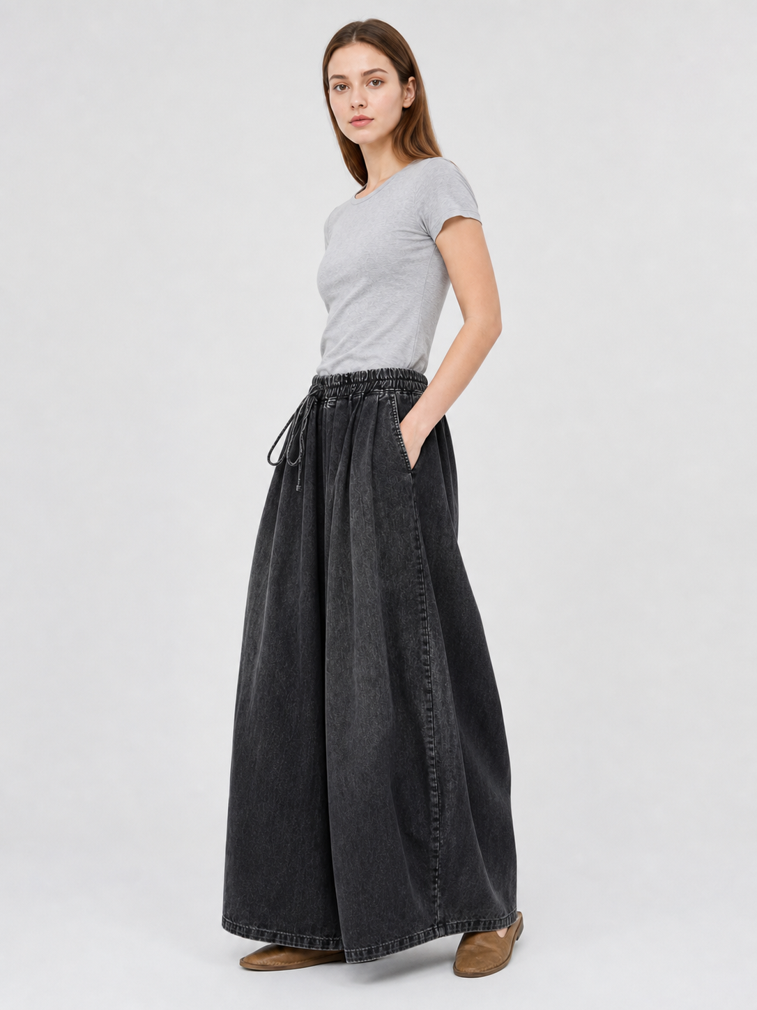 Black wide-leg denim pants with drawstring