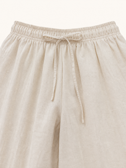 Men's loose-fit vampire pants with an elastic waistband