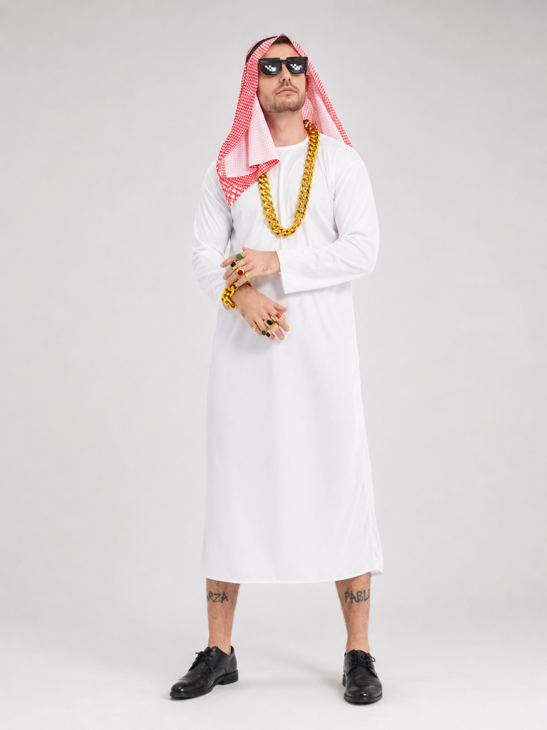 Arabic costume with headscarf and glasses for parties