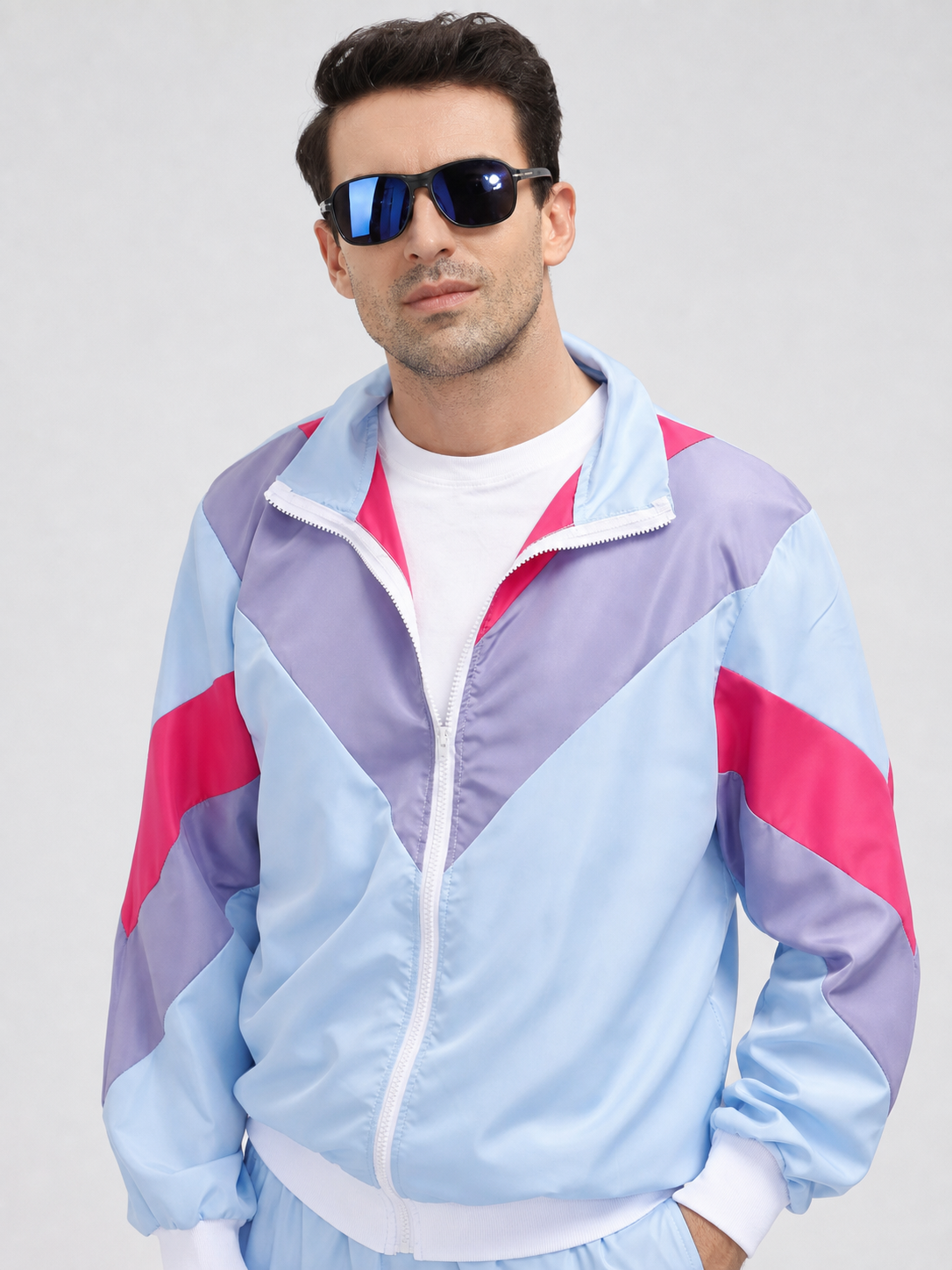 Sports tracksuit with jacket and pants, geometric inserts
