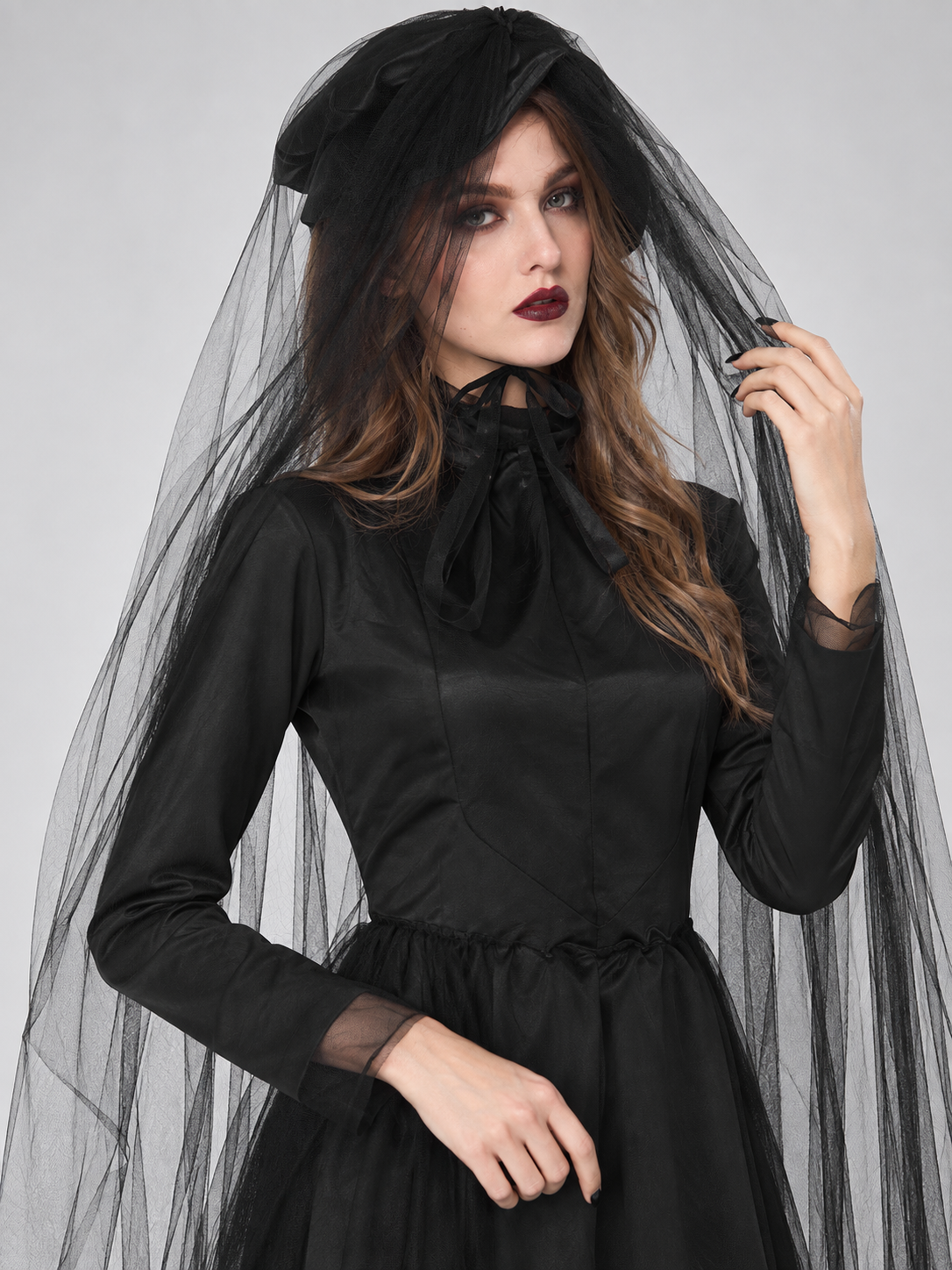 Vampire Costume: Black Dress, Hat, Veil
