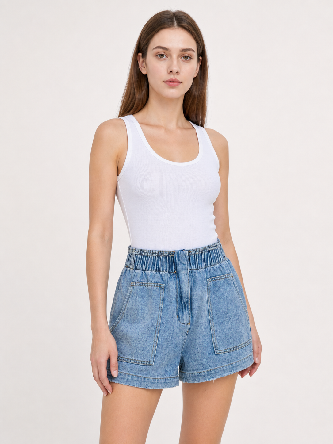 Information card showing close-up details of the denim shorts, including the waistband, pockets, rear pockets, and hem stitching