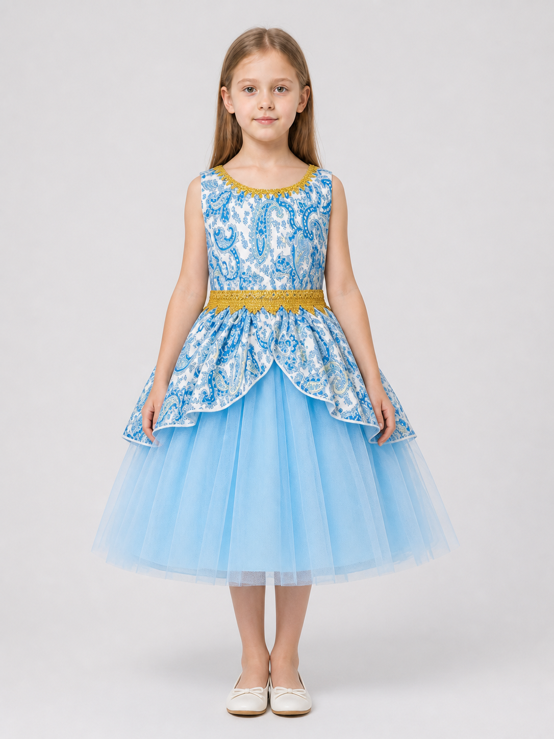 Children’s princess dress with a full skirt and lace
