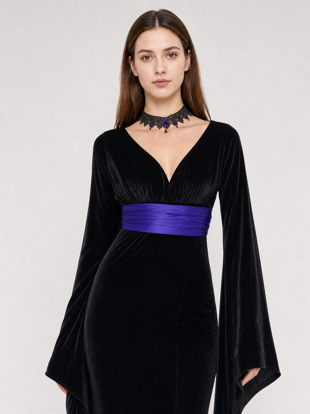 Witch Costume: Dress and Purple Details Costume Dresses detail