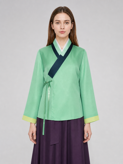 Hanfu cosplay costume inspired by "The Apothecary Diaries: Maomao"