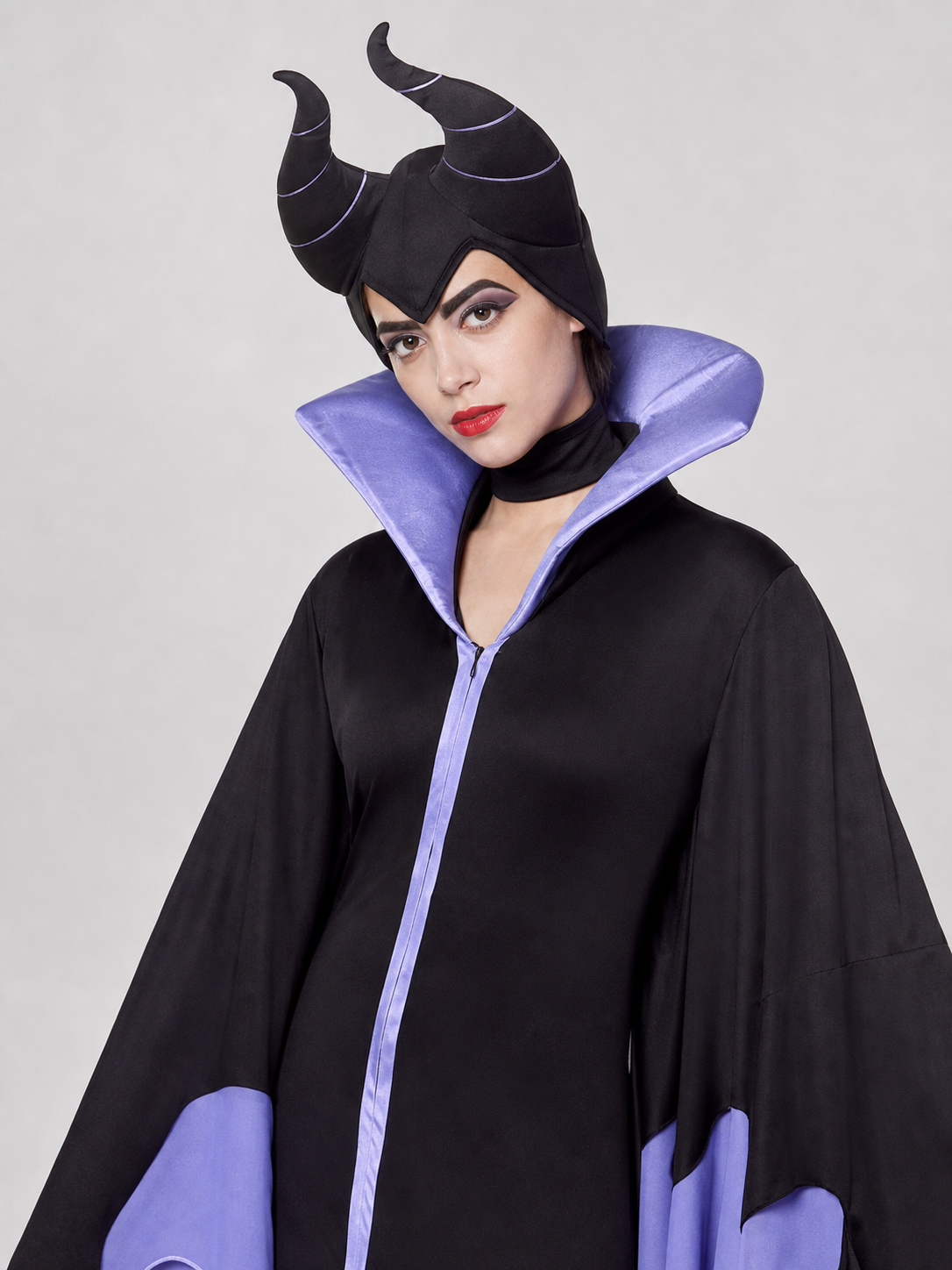 Halloween Cosplay Costume with Black Cape