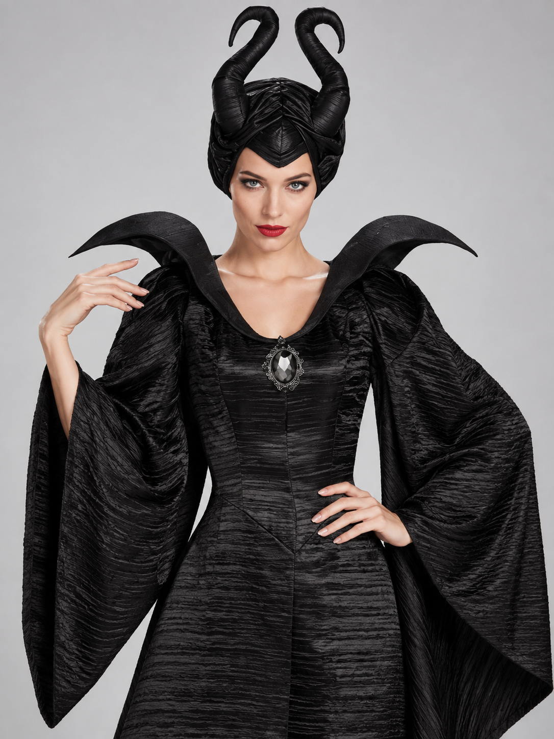 Carnival costume: black dress, horned headpiece