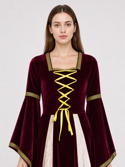 The dress is designed in the style of a European palace costume and is intended Costume Dresses detail 2