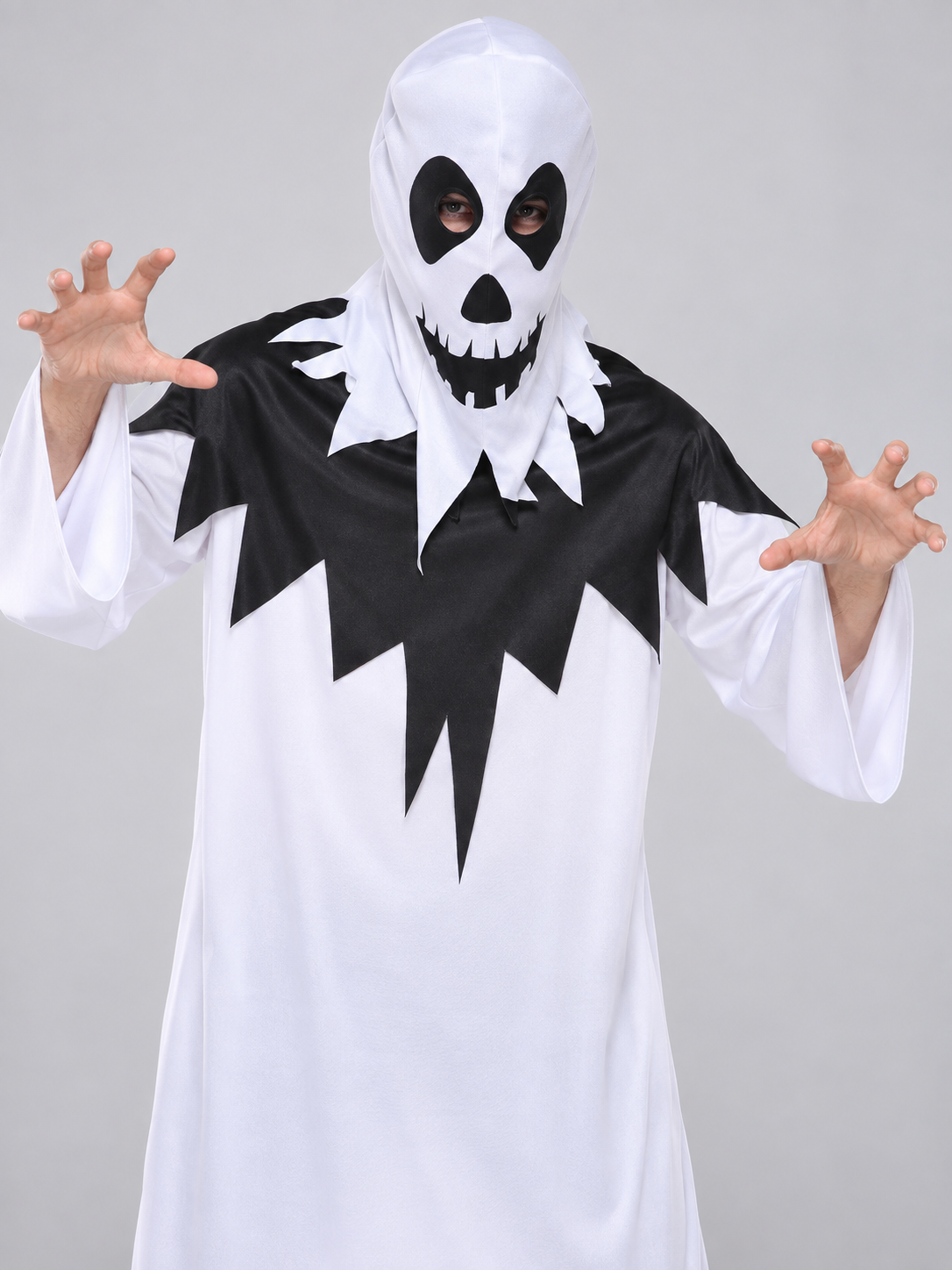 Vampire Costume: White Robe with Skull Mask