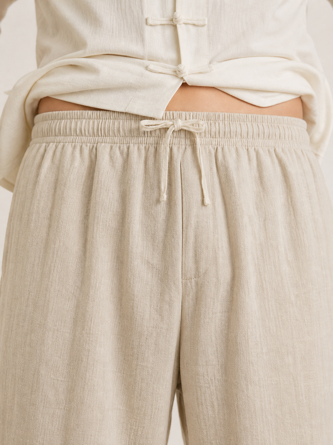 Men's loose-fit vampire pants with an elastic waistband