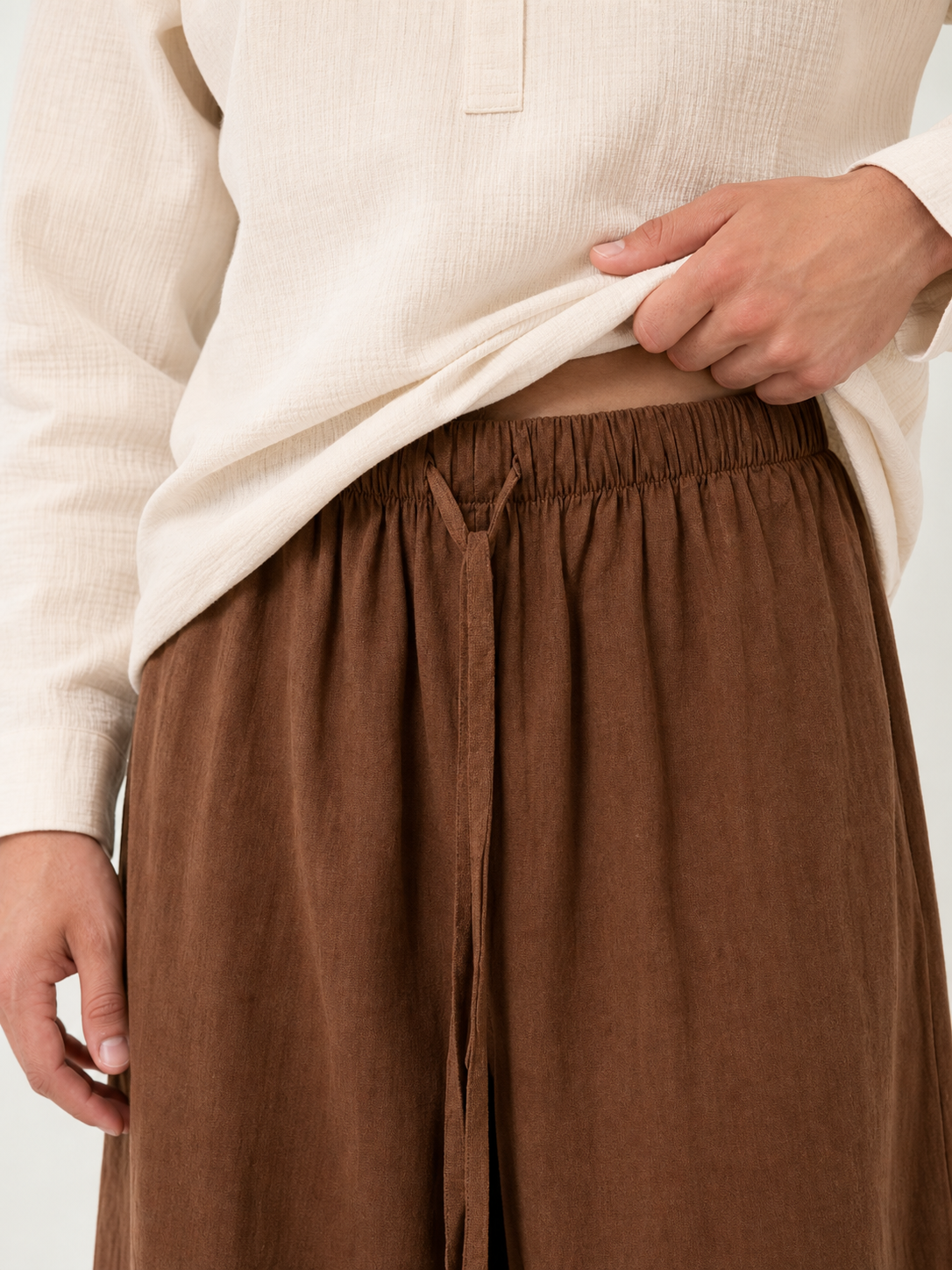 Men's brown cropped jogger pants