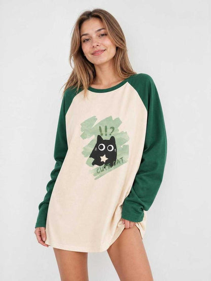 Oversized Raglan T-Shirt with Cat Print for Everyday Wear