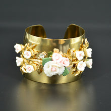 Load image into Gallery viewer, European and American fashion female flower ring